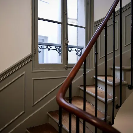 New 355 Celine- Cosy Center Appartement